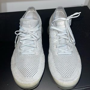Nike vapormax #849558-004 good condition 9.5